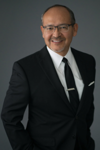 dr-guido-minaya-headshot-image